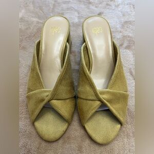 Cabi Marigold Mule Sandals Size 7